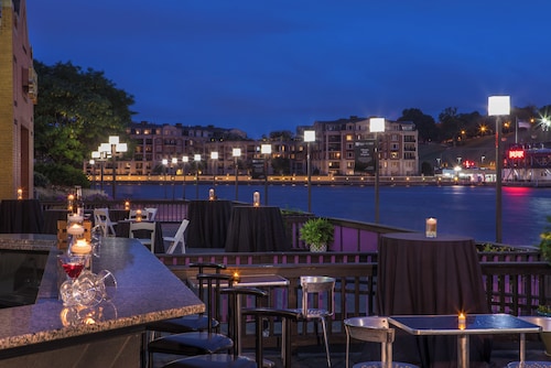 Pier 5 Hotel Baltimore