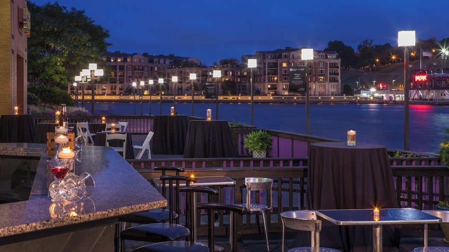 Pier 5 Hotel Baltimore