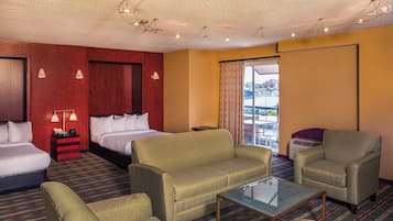 Studio Suite, 2 giường cỡ queen | 1 phòng ngủ, bộ đồ giường cao cấp, két bảo mật tại phòng, bàn