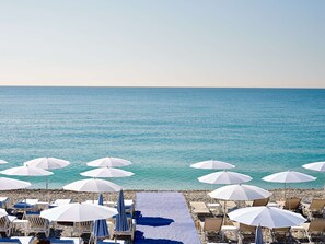 Private beach, beach towels