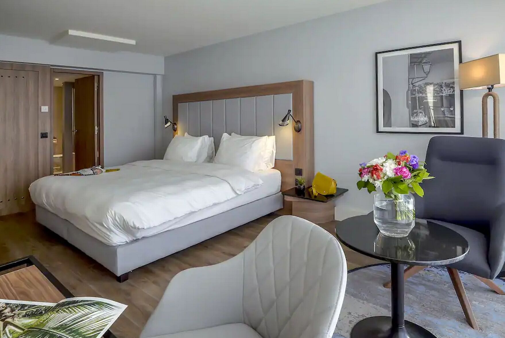 In-room safe, desk, laptop workspace, soundproofing