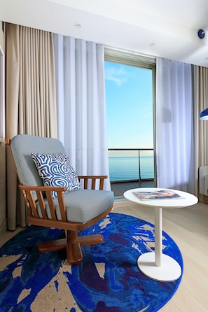 Premium Room, Sea View | In-room safe, desk, laptop workspace, soundproofing