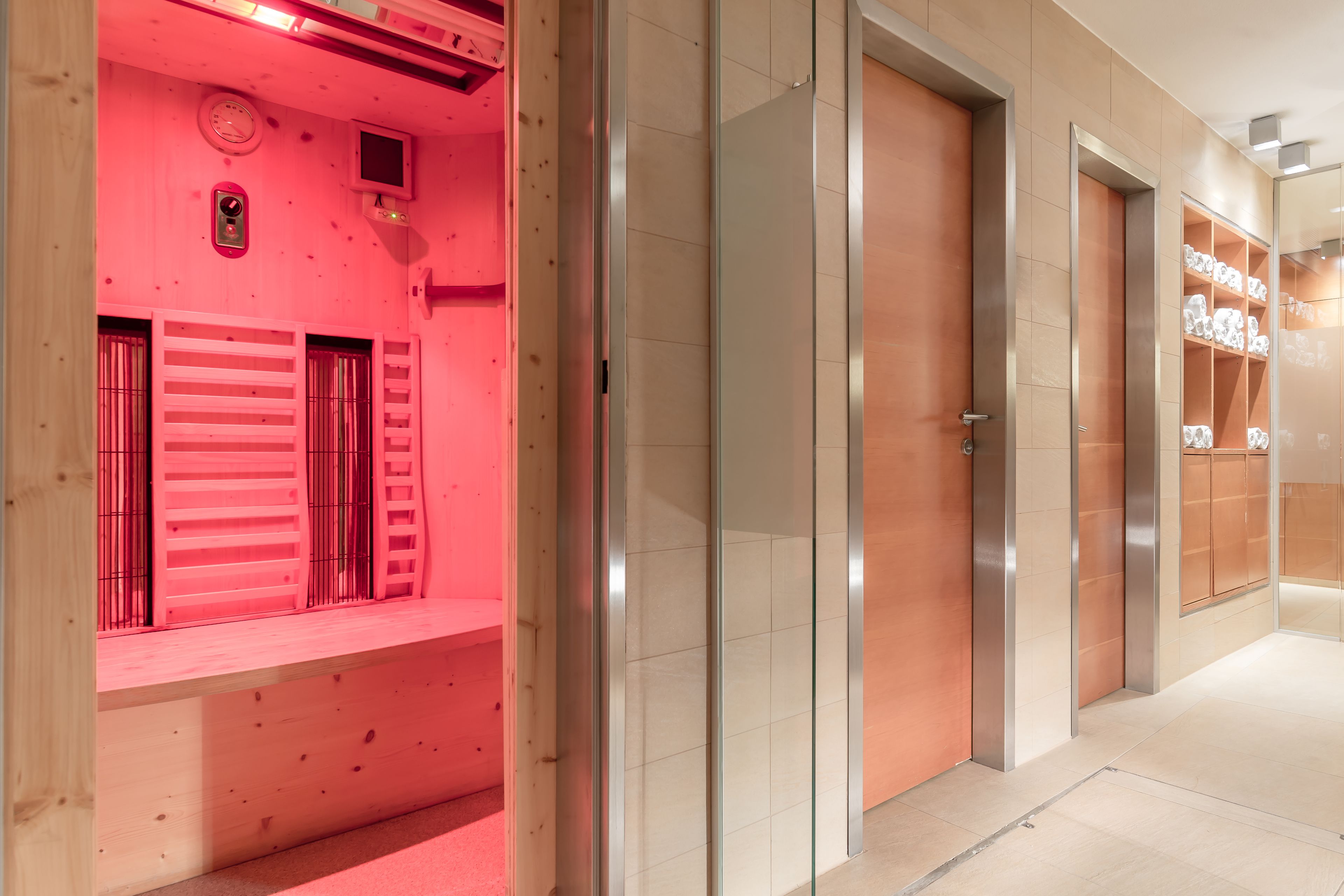 sauna, steam room, massage/treatment rooms