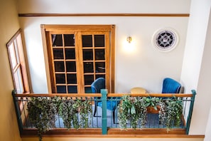 奢华套房, 1 张特大床 | 高档床上用品、客房内保险箱、特色家居、熨斗/熨板