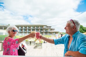 Bar junto a la alberca