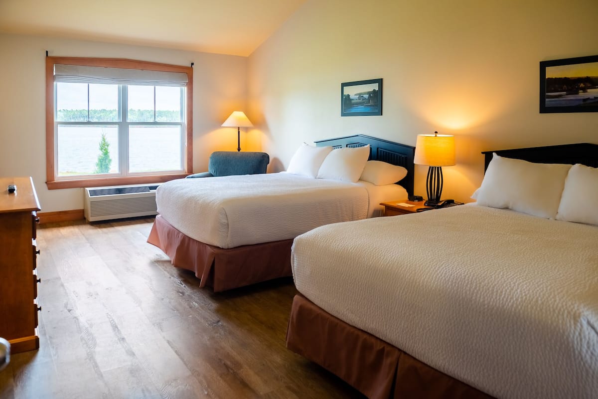 cottage | iron/ironing board, free wifi, bed sheets