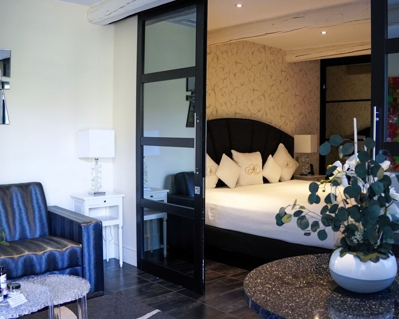 Suite, Garden View | Premium bedding, minibar, in-room safe, desk