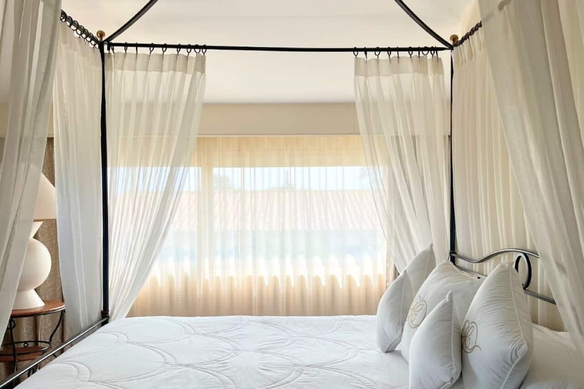Suite | Premium bedding, minibar, in-room safe, desk