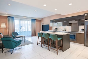 Penthouse, 1 Bedroom | Private kitchen | Full-size fridge, microwave, stovetop, dishwasher