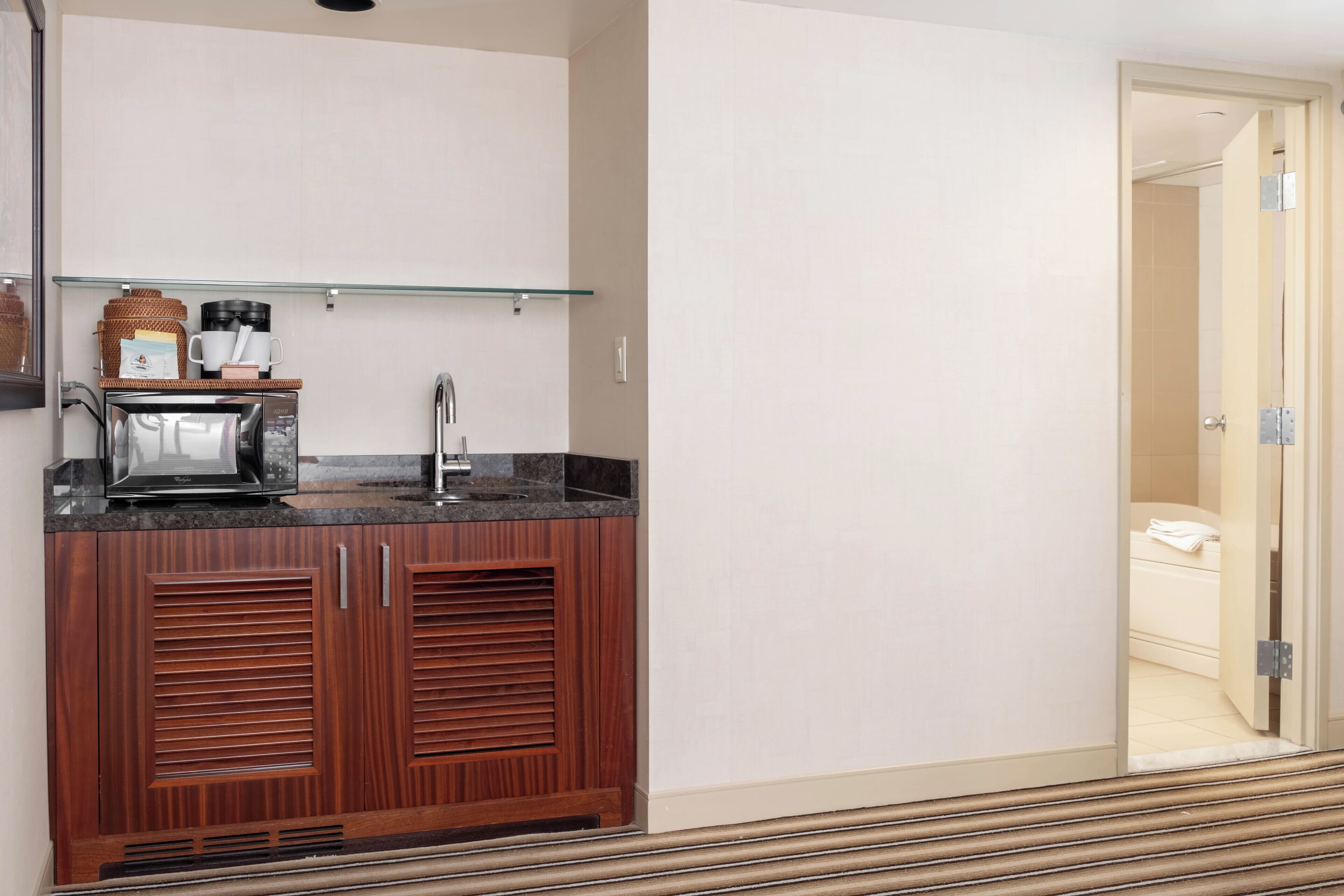 hoku studio double queen suite | premium bedding, pillow-top beds, in-room safe, laptop workspace