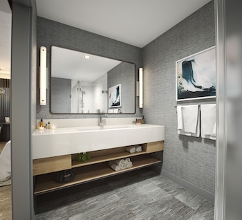Shower, hair dryer, towels at Maui Coast Hotel