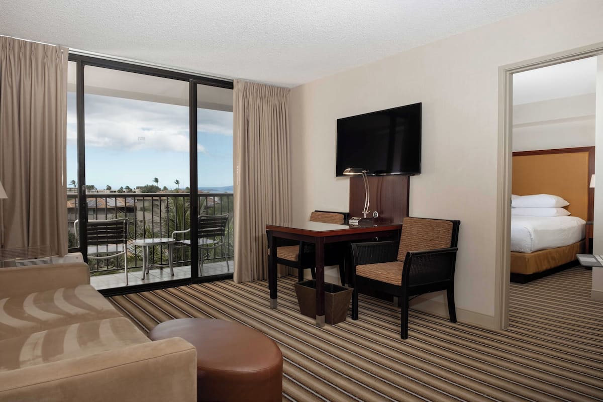Hoku Suite | Premium bedding, pillowtop beds, in-room safe, laptop workspace