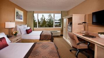 Ropa de cama de alta calidad, escritorio y cortinas blackout