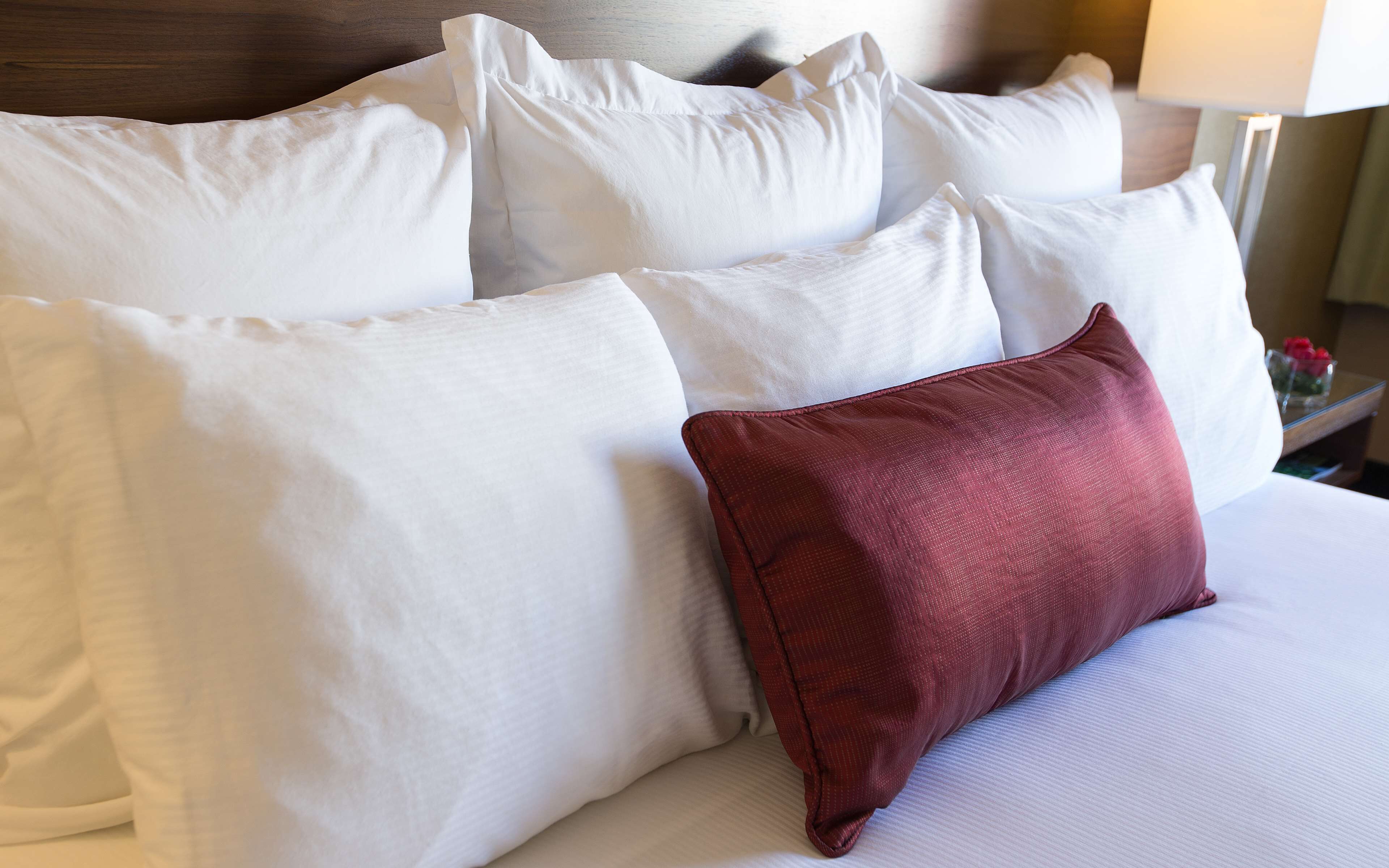 egyptian cotton sheets, premium bedding, in-room safe, desk