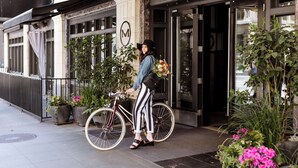 Bicycling - Hotel Max (Seattle)