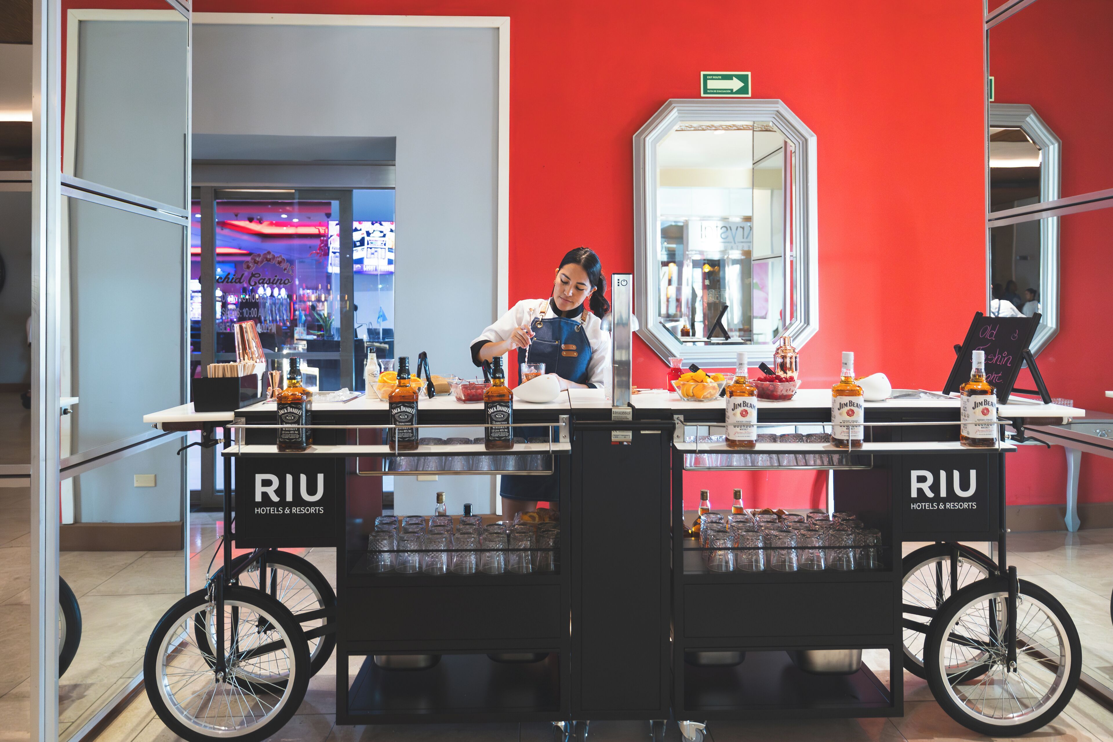 酒吧（店内）
