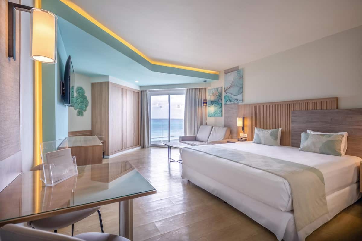Pillowtop beds, minibar, in-room safe, laptop workspace