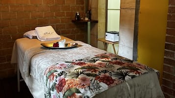 Couples treatment room(s), body treatments, hot stone massages