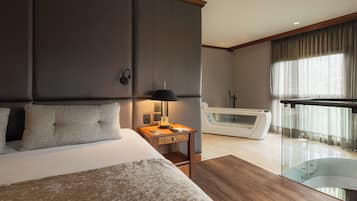 Executive Suite | 1 bedroom, Egyptian cotton sheets, premium bedding, Select Comfort beds