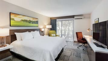 Premium bedding, in-room safe, desk, laptop workspace