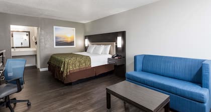 Days Inn by Wyndham Goose Creek