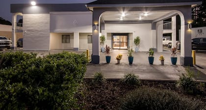 Days Inn by Wyndham Goose Creek