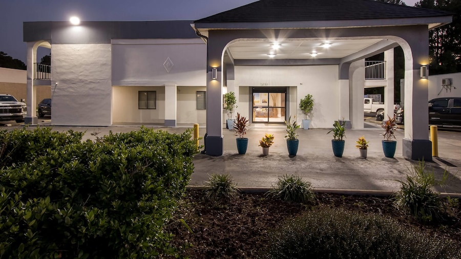 Days Inn by Wyndham Goose Creek