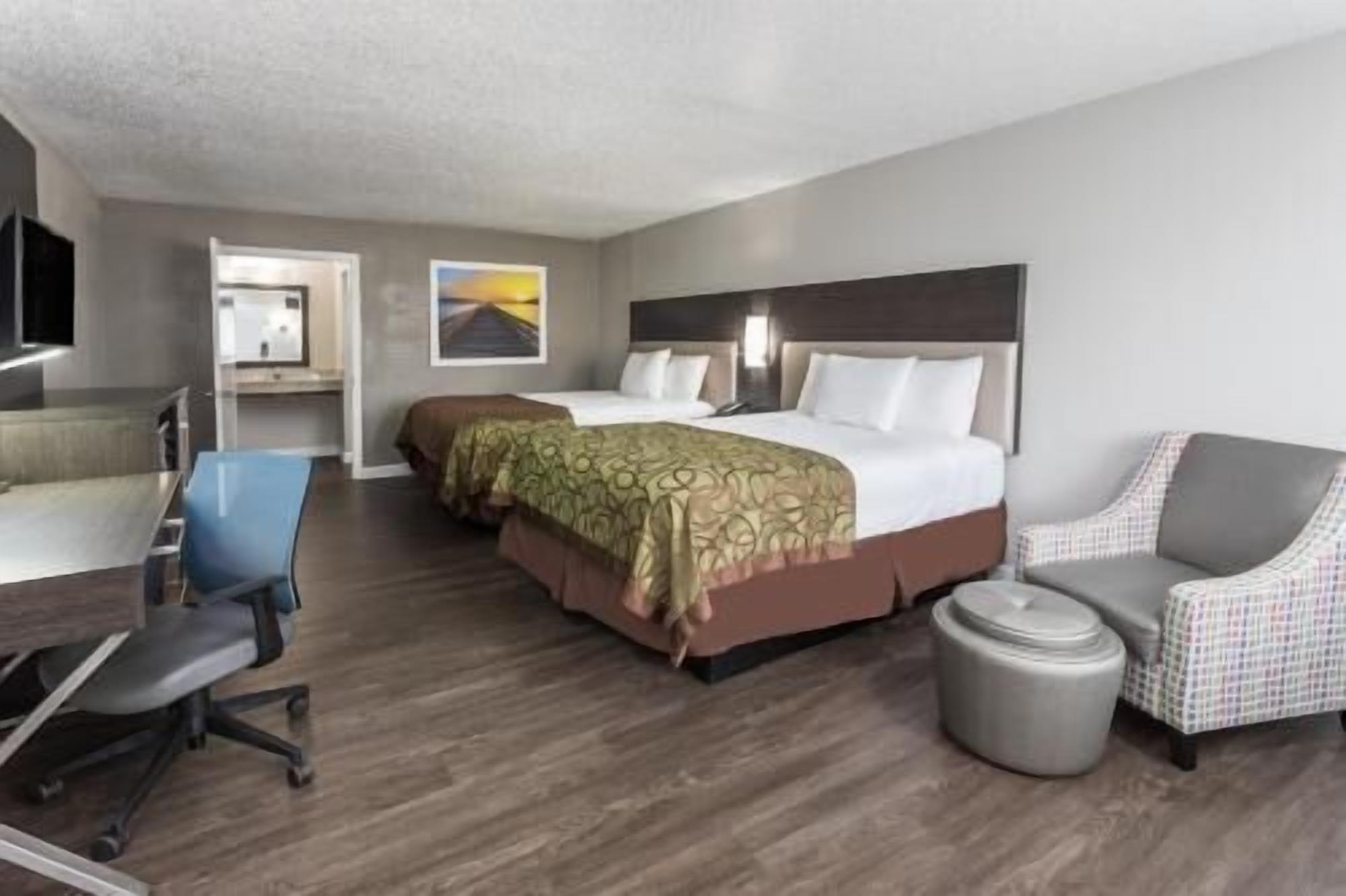 Desk, free cribs/infant beds, rollaway beds, free WiFi