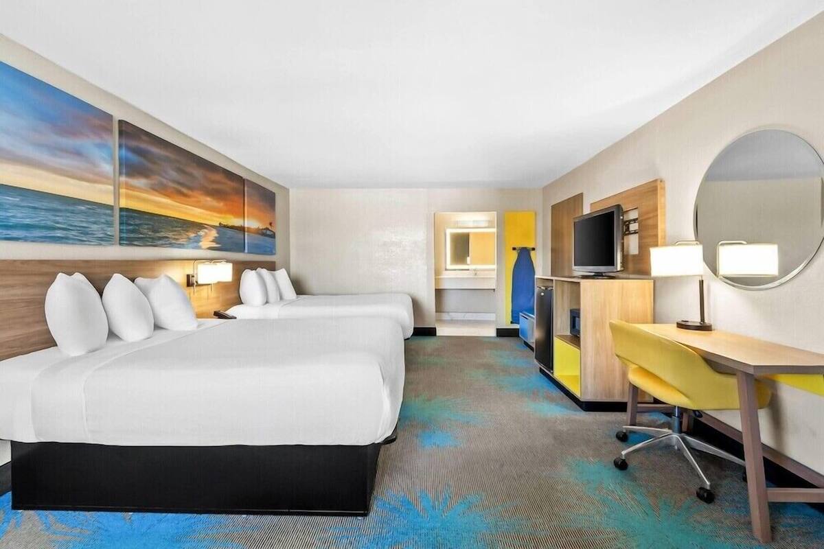 Desk, cribs (free), rollaway beds (surcharge), WiFi (free)