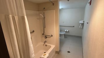 1 Queen Bed, Mobility Accessible Room, Bathtub w/ Grab Bars, Non-Smoking | ์ฅ์ ์ธ ์ง์ ์์ค