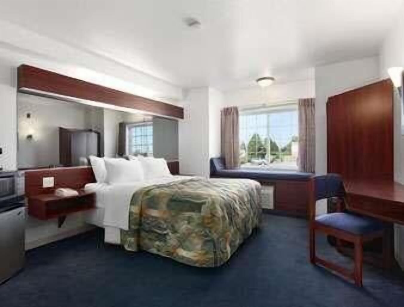 In-room safe, desk, laptop workspace, blackout curtains