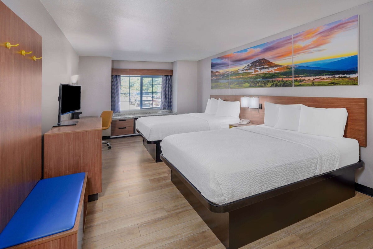Room, 2 Queen Beds, Accessible, Non Smoking
