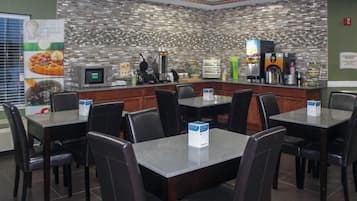 Free daily continental breakfast