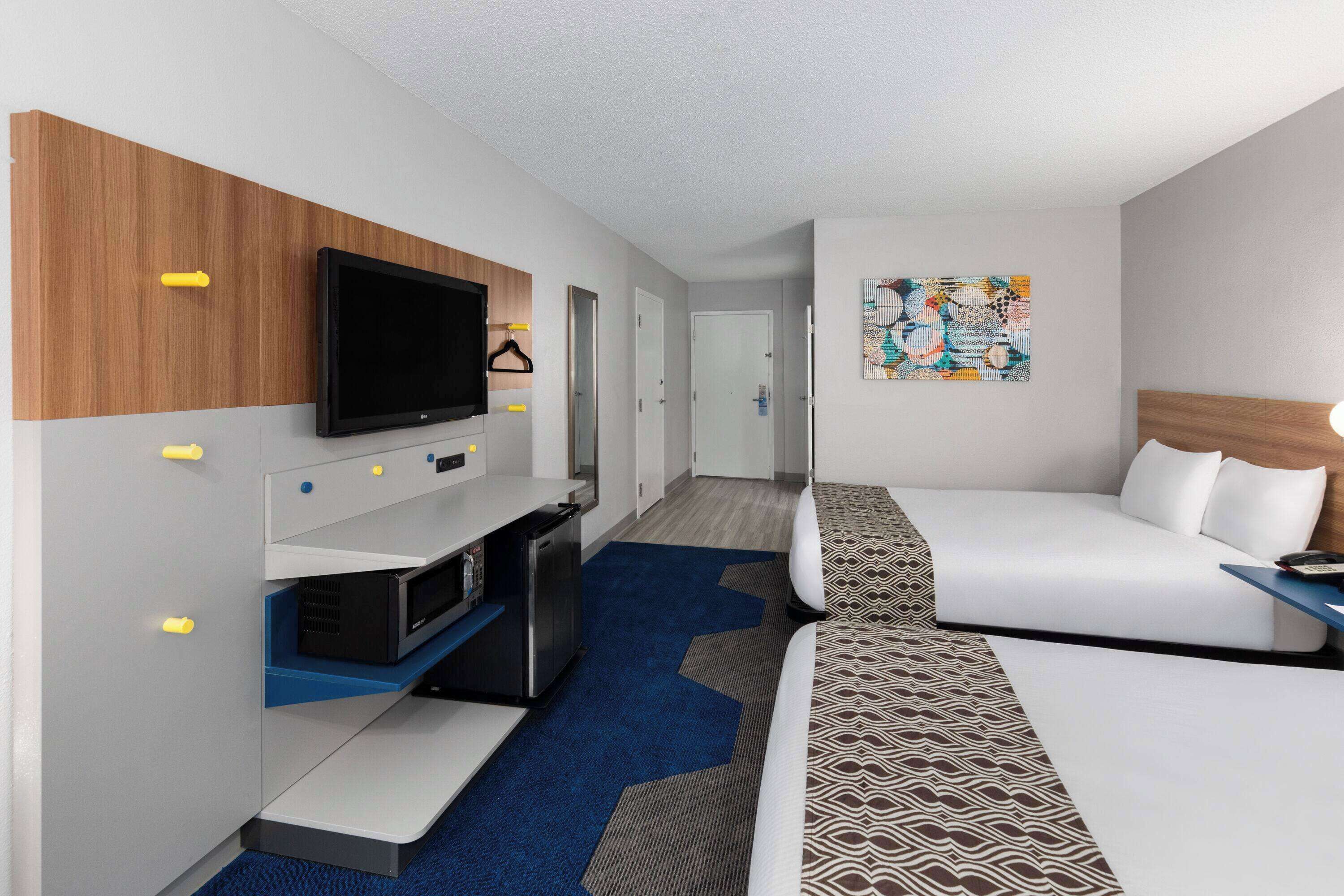 room, accessible | pillow-top beds, desk, laptop workspace, iron/ironing board