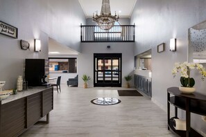 Lobby - Quality Inn Columbia I-65 (Columbia)