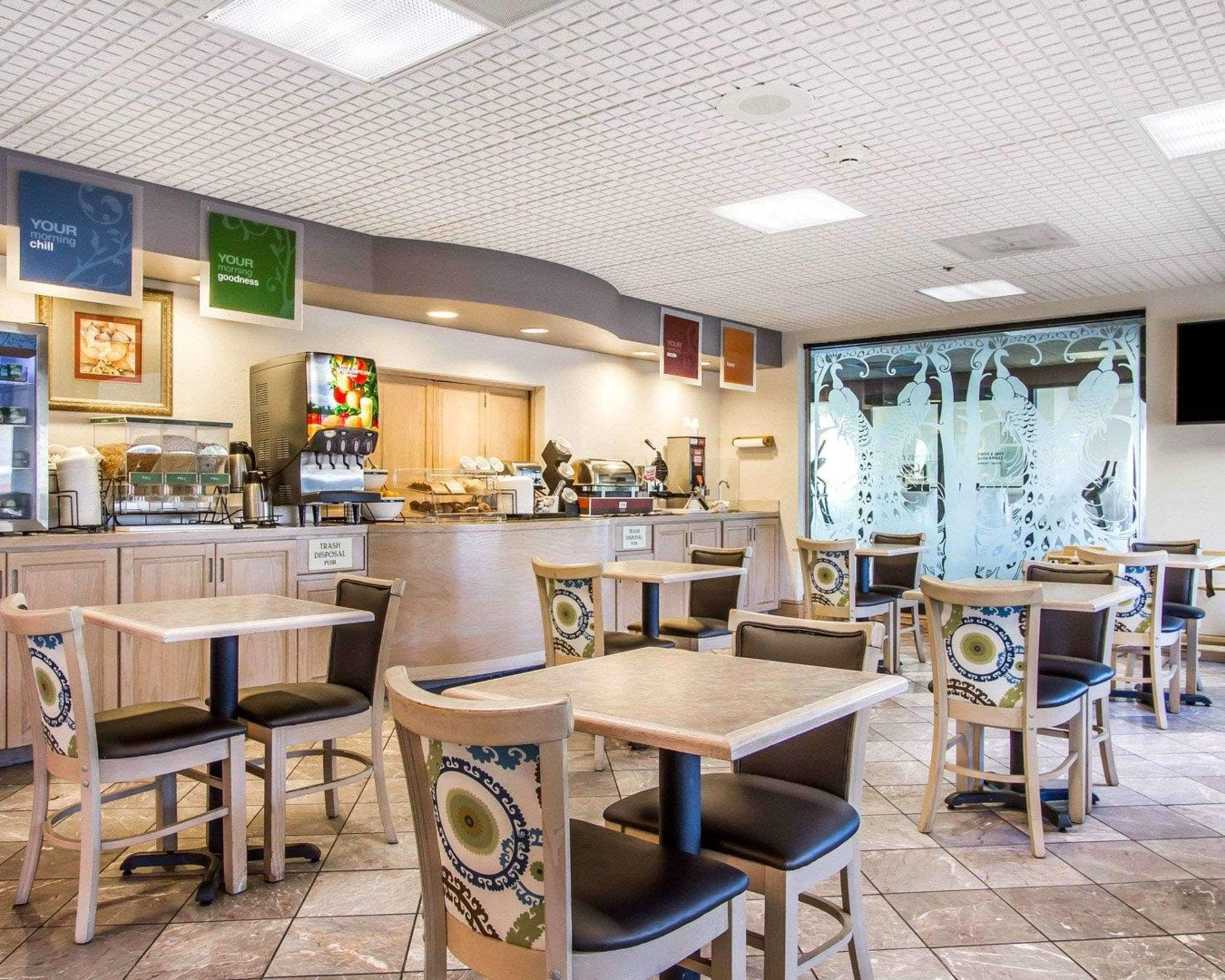 Free buffet breakfast 