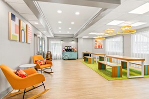 Lobby - Spark by Hilton Wytheville East Main Street (Wytheville)