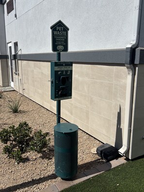 Pet-friendly amenities - Spark by Hilton Tempe Phoenix Airport (Tempe)