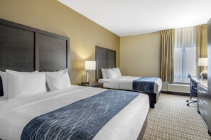 Standardzimmer, 2 Queen-Betten | Pillowtop-Betten, Schreibtisch, laptopgeeigneter Arbeitsplatz