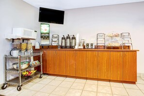 Free daily continental breakfast