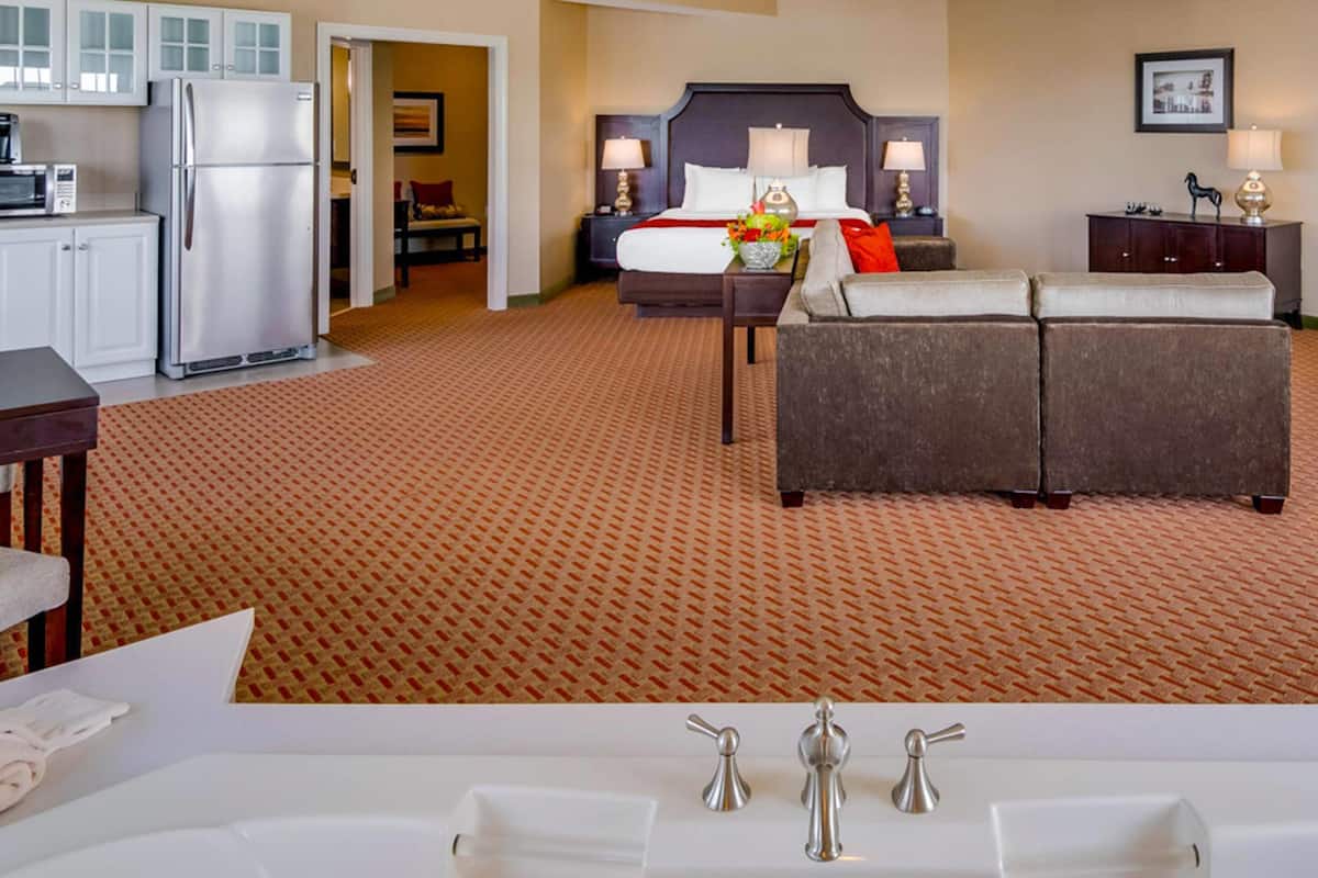 presidential suite - bayfront | premium bedding, pillow-top beds, in-room safe, individually decorated