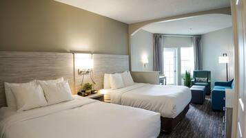 高档床上用品、加厚床垫、客房内保险箱、特色装修