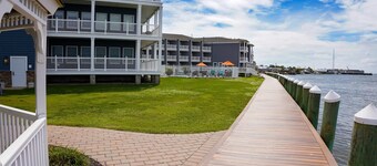 Comfort Suites Chincoteague Island Bayfront Resort