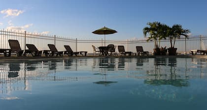 Comfort Suites Chincoteague Island Bayfront Resort