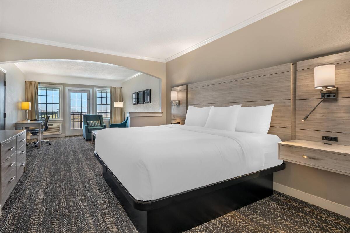 Premium bedding, pillow-top beds, in-room safe, laptop workspace