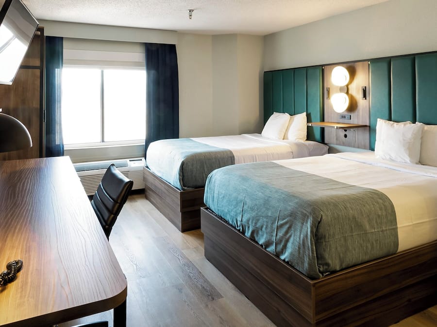 办公桌、遮光窗帘、熨斗/熨衣板、免费婴儿床