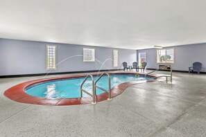 Una piscina cubierta