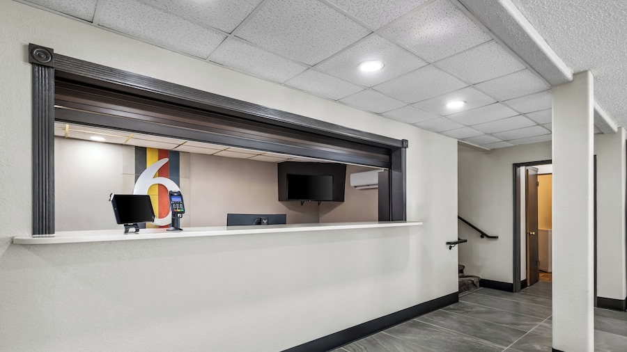Motel 6 North Sioux City, SD – I-29 North
