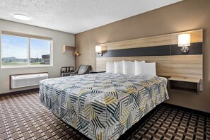 Habitación Deluxe, 1 cama de matrimonio grande, no fumadores, frigorífico y microondas | Escritorio, espacio para trabajar con un portátil, cortinas opacas
