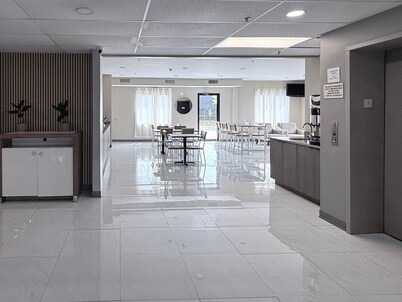 Sleep Inn & Suites Peoria North